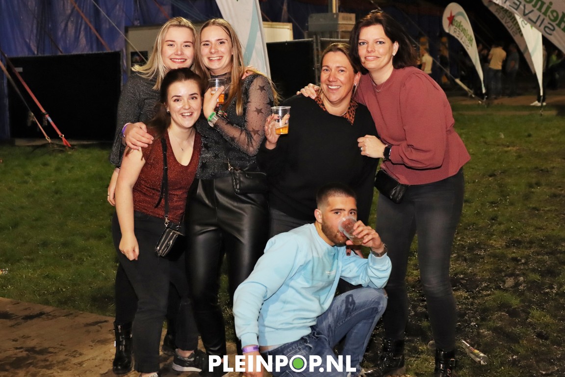 V R I J D A G     (72)